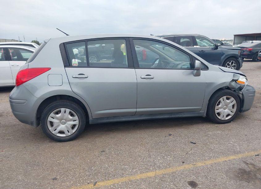 Photo 13 of 2010 Nissan Versa 1.8S (VIN 3N1BC1CP6AL439368)