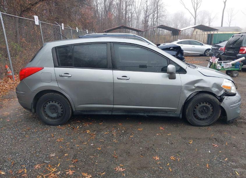 Photo 13 of 2011 Nissan Versa 1.8S (VIN 3N1BC1CP6BL395647)