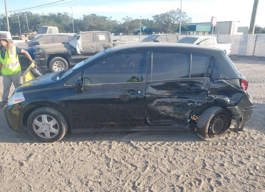 Photo 14 of 2011 Nissan Versa 1.8S (VIN 3N1BC1CP6BL403813)