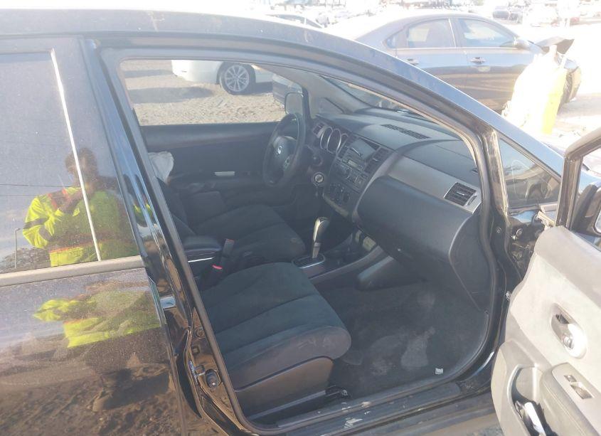 Photo 5 of 2011 Nissan Versa 1.8S (VIN 3N1BC1CP6BL403813)