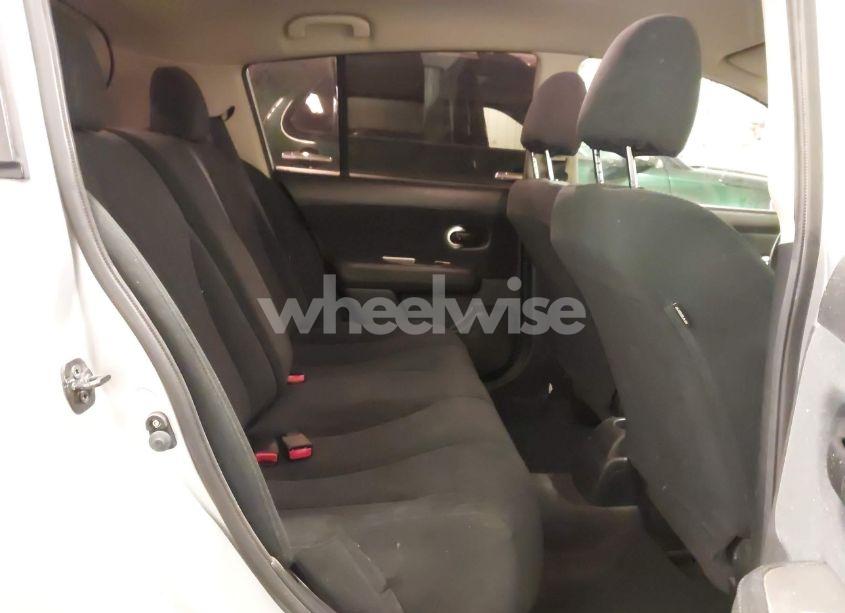 Photo 8 of 2011 Nissan Versa 1.8S (VIN 3N1BC1CP6BL491231)