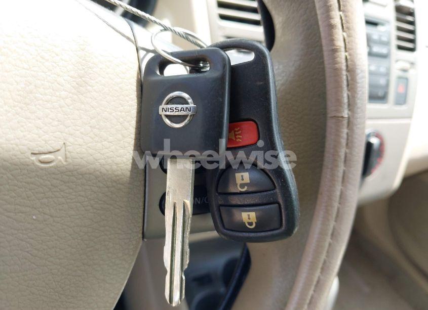 Photo 11 of 2011 Nissan Versa 1.8S (VIN 3N1BC1CP6BL513812)