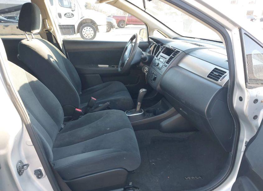 Photo 5 of 2011 Nissan Versa 1.8S (VIN 3N1BC1CP7BL368764)