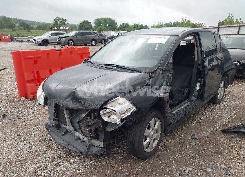 Photo 2 of 2011 Nissan Versa 1.8SL (VIN 3N1BC1CP7BL434598)