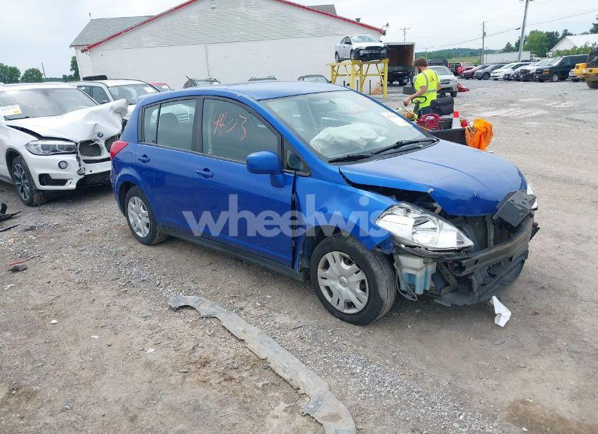 2011 Nissan Versa 1.8S (VIN 3N1BC1CP7BL496390) main photo