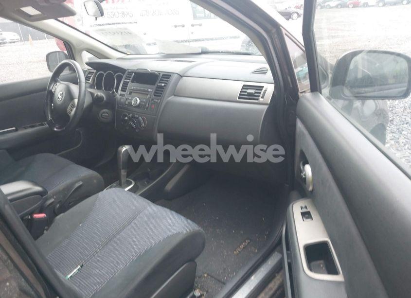 Photo 5 of 2010 Nissan Versa 1.8SL (VIN 3N1BC1CP8AL390979)