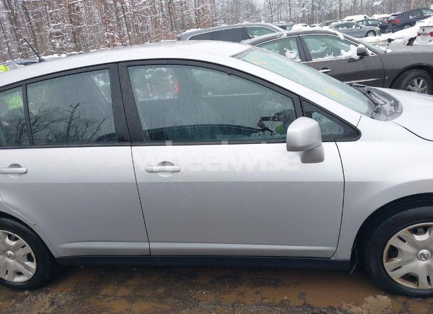 Photo 13 of 2010 Nissan Versa 1.8S (VIN 3N1BC1CP8AL448931)