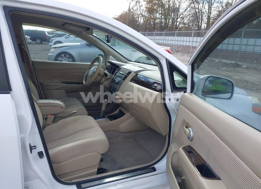 Photo 5 of 2011 Nissan Versa 1.8SL (VIN 3N1BC1CP8BL377408)