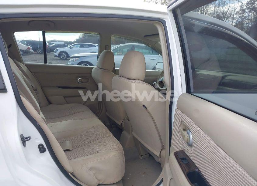 Photo 8 of 2011 Nissan Versa 1.8SL (VIN 3N1BC1CP8BL377408)