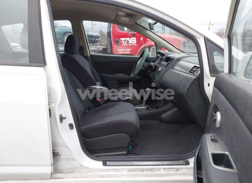 Photo 5 of 2011 Nissan Versa 1.8SL (VIN 3N1BC1CP8BL506487)