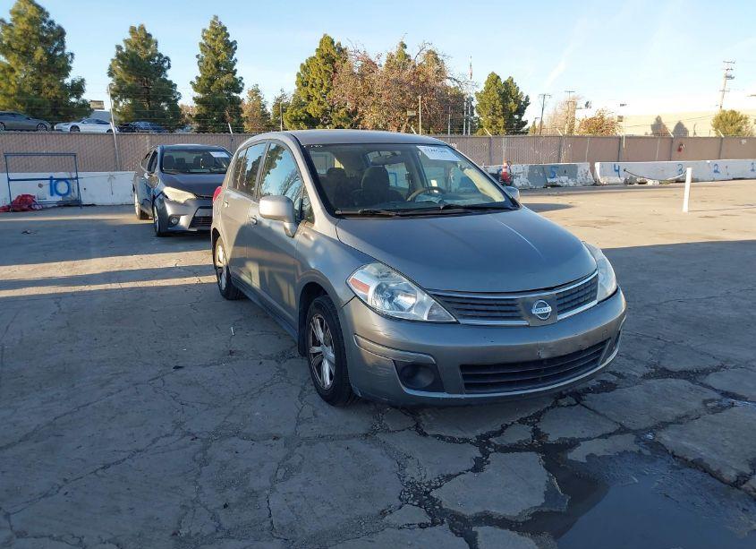 2010 Nissan Versa 1.8S (VIN 3N1BC1CP9AL395835) main photo