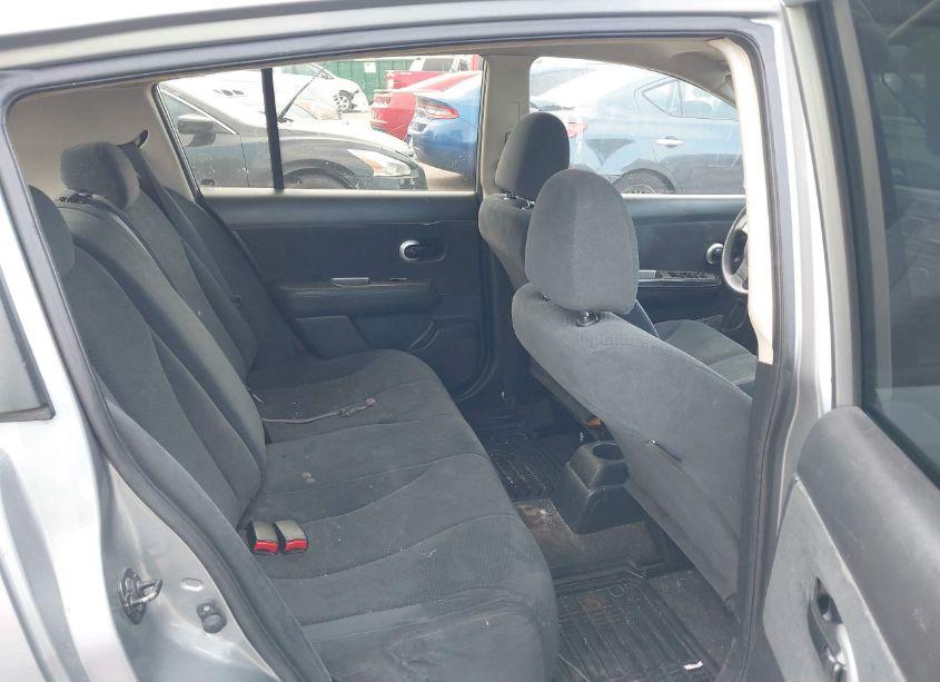 Photo 8 of 2010 Nissan Versa 1.8S (VIN 3N1BC1CP9AL410558)