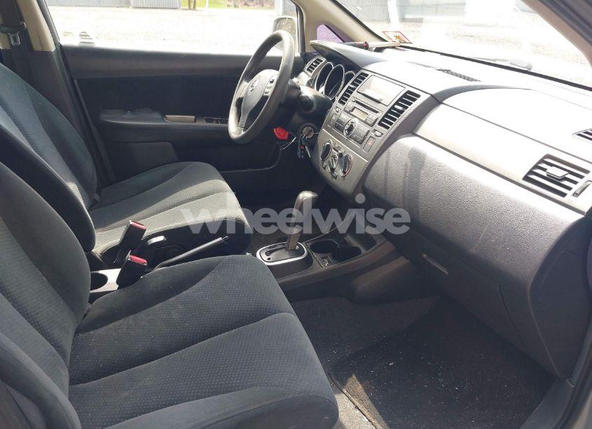 Photo 5 of 2011 Nissan Versa 1.8S (VIN 3N1BC1CP9BL405023)