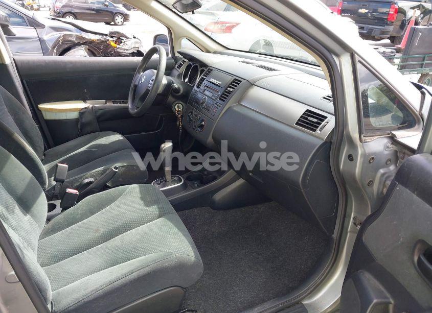 Photo 5 of 2011 Nissan Versa 1.8S (VIN 3N1BC1CP9BL501704)