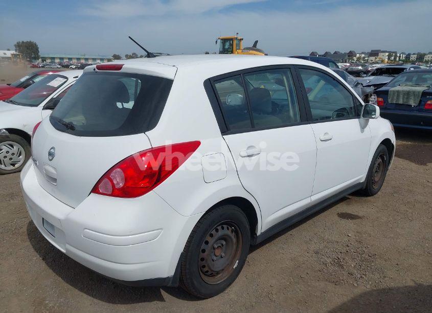 Photo 4 of 2011 Nissan Versa 1.8S (VIN 3N1BC1CP9BL506935)