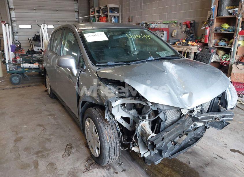 2010 Nissan Versa 1.8S (VIN 3N1BC1CPXAL360480) main photo