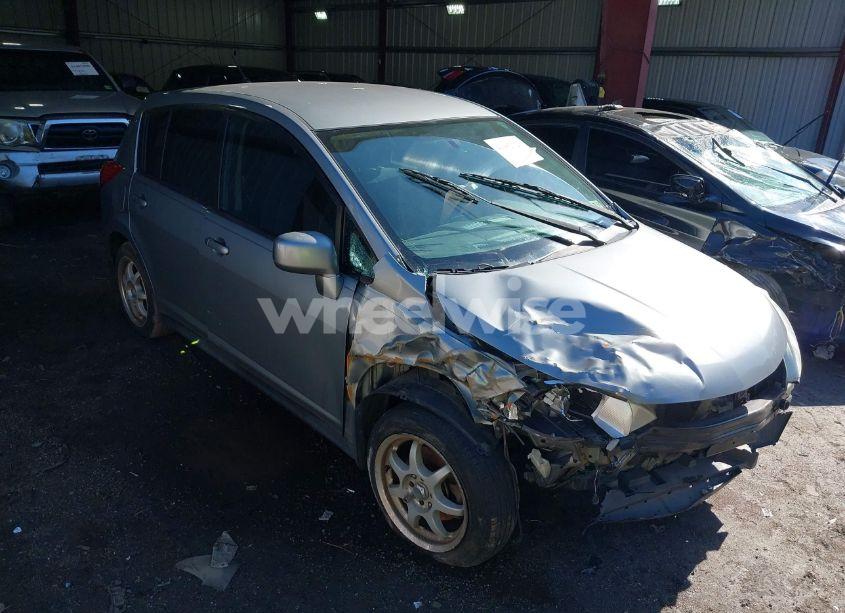 2010 Nissan Versa 1.8S (VIN 3N1BC1CPXAL391860) main photo