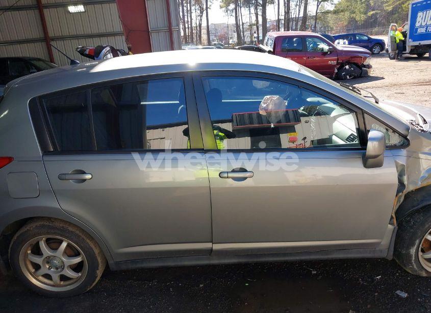 Photo 13 of 2010 Nissan Versa 1.8S (VIN 3N1BC1CPXAL391860)