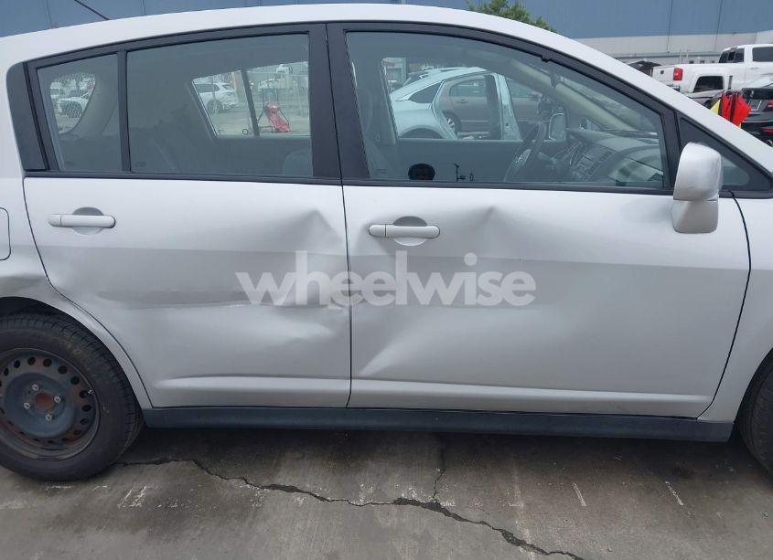 Photo 14 of 2011 Nissan Versa 1.8S (VIN 3N1BC1CPXBL456028)