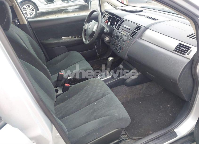 Photo 5 of 2011 Nissan Versa 1.8S (VIN 3N1BC1CPXBL456028)