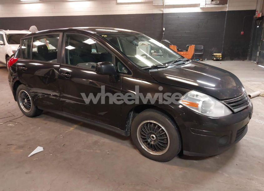 2011 Nissan Versa 1.8S (VIN 3N1BC1CPXBL497663) main photo