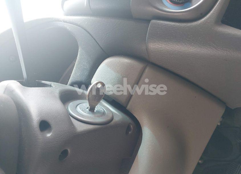 Photo 11 of 2002 Nissan Sentra XE (VIN 3N1CB51D02L620913)