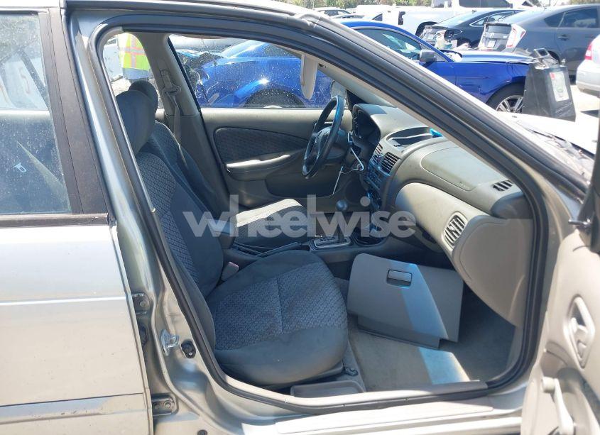 Photo 5 of 2001 Nissan Sentra XE (VIN 3N1CB51D71L524419)