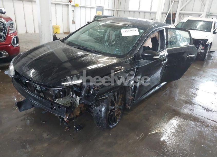 Photo 2 of 2017 Nissan Sentra SR TURBO (VIN 3N1CB7AP4HY275628)