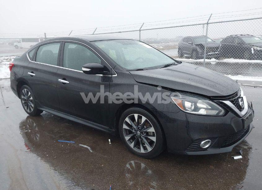 2017 Nissan Sentra SR TURBO (VIN 3N1CB7AP5HY354547) main photo