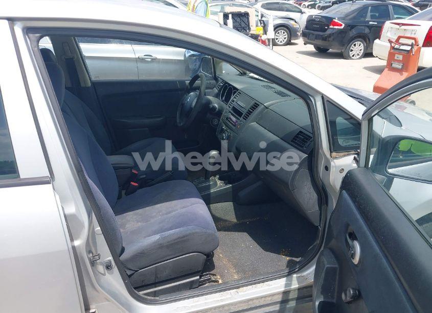 Photo 5 of 2011 Nissan Versa 1.6 (VIN 3N1CC1AP1BL371991)