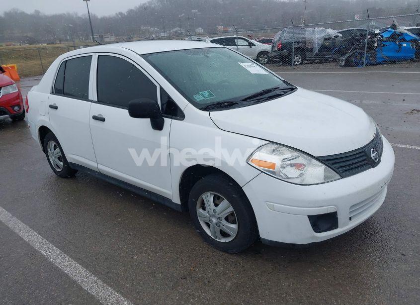 2011 Nissan Versa 1.6 (VIN 3N1CC1AP2BL394003) main photo