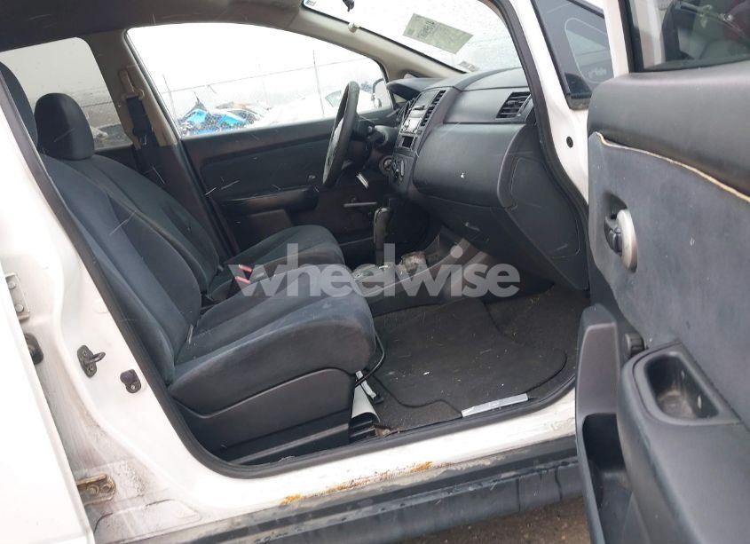 Photo 5 of 2011 Nissan Versa 1.6 (VIN 3N1CC1AP2BL394003)