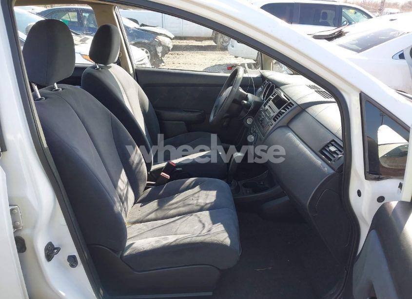 Photo 5 of 2010 Nissan Versa 1.6 (VIN 3N1CC1AP8AL391959)