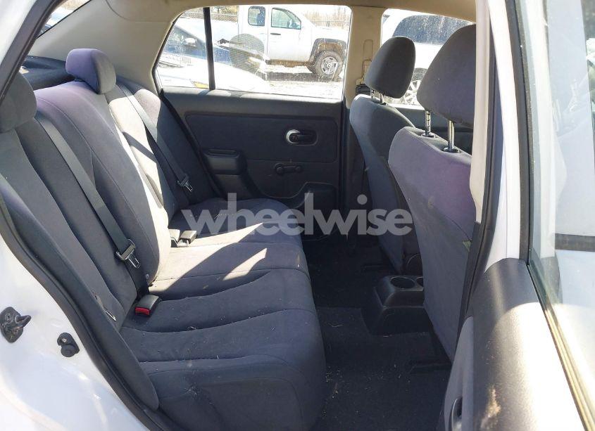 Photo 8 of 2010 Nissan Versa 1.6 (VIN 3N1CC1AP8AL391959)