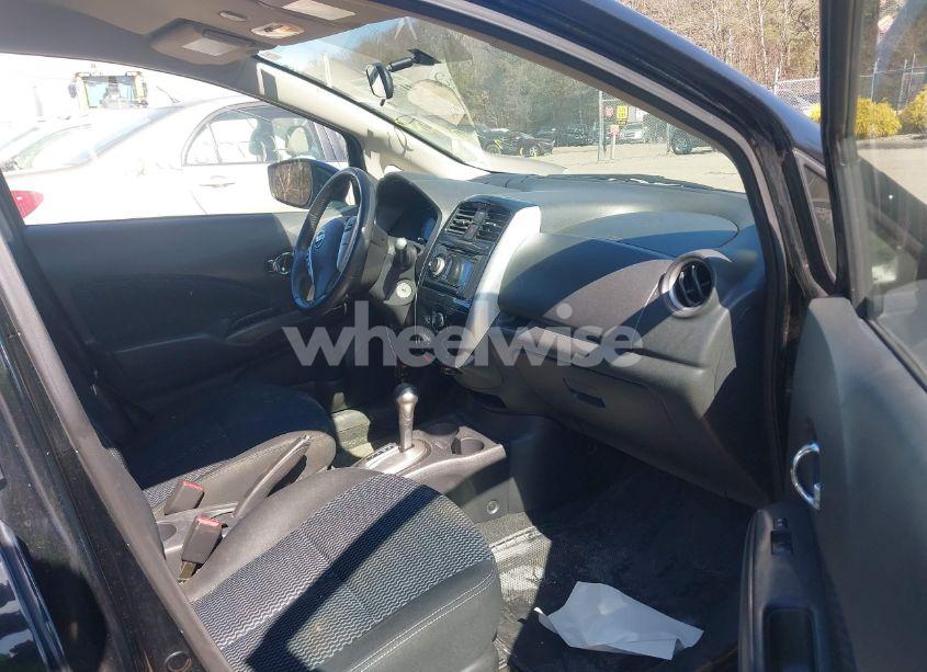 Photo 5 of 2015 Nissan Versa NOTE S (SR)/S PLUS/SL/SR/SV (VIN 3N1CE2CP0FL373492)