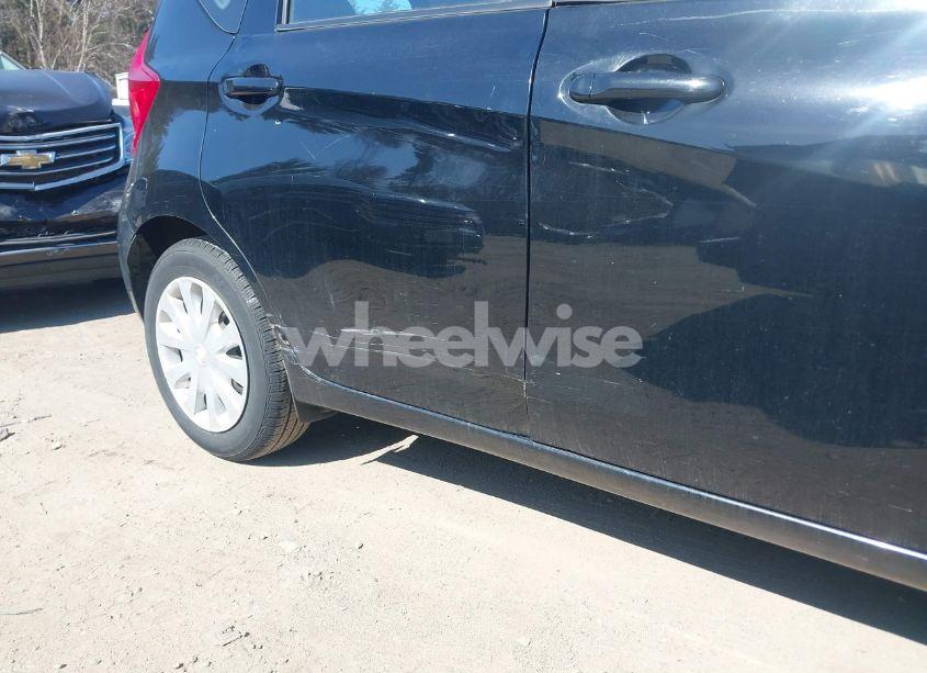 Photo 6 of 2015 Nissan Versa NOTE S (SR)/S PLUS/SL/SR/SV (VIN 3N1CE2CP0FL373492)