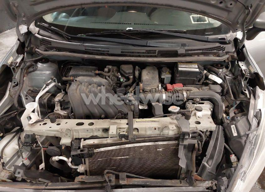 Photo 10 of 2015 Nissan Versa NOTE SR (VIN 3N1CE2CP0FL400447)