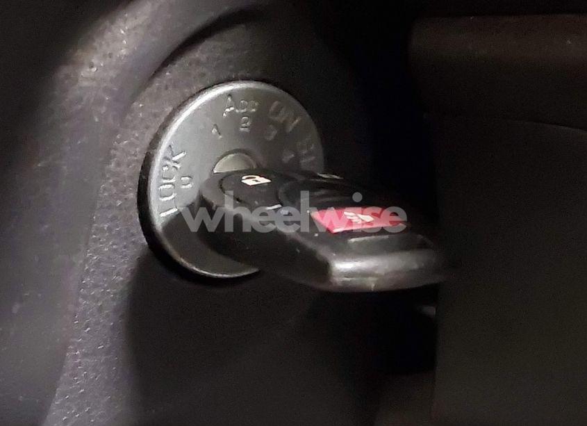 Photo 11 of 2015 Nissan Versa NOTE SR (VIN 3N1CE2CP0FL400447)