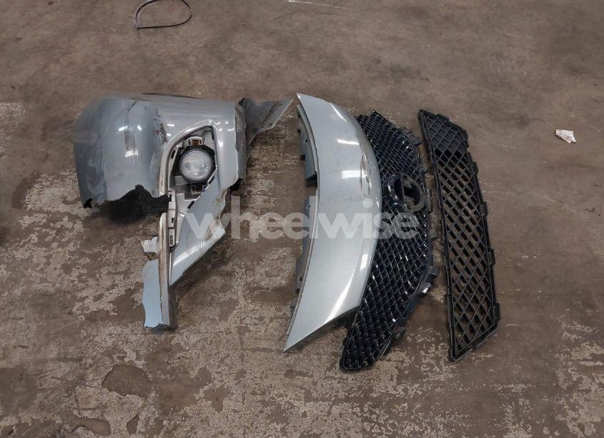 Photo 12 of 2015 Nissan Versa NOTE SR (VIN 3N1CE2CP0FL400447)