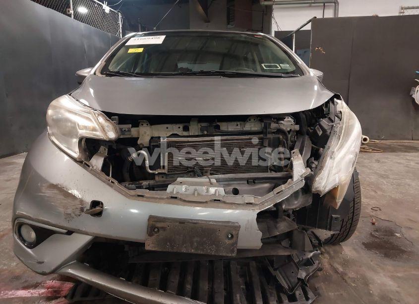 Photo 13 of 2015 Nissan Versa NOTE SR (VIN 3N1CE2CP0FL400447)