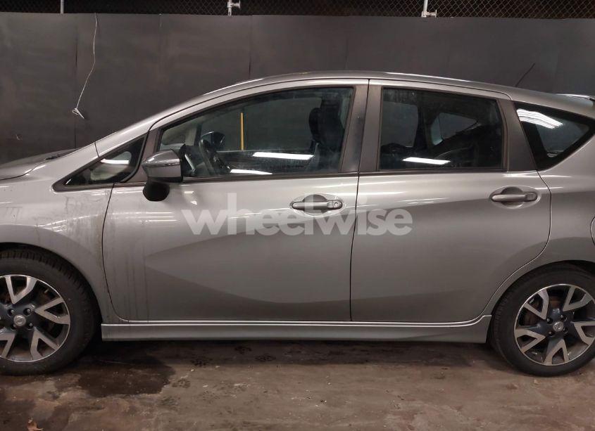Photo 15 of 2015 Nissan Versa NOTE SR (VIN 3N1CE2CP0FL400447)