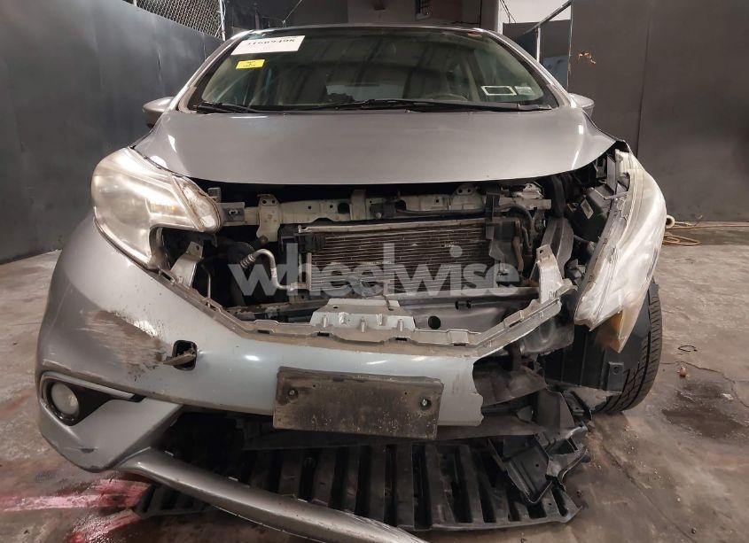 Photo 6 of 2015 Nissan Versa NOTE SR (VIN 3N1CE2CP0FL400447)