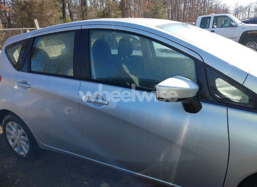 Photo 13 of 2015 Nissan Versa NOTE S (SR)/S PLUS/SL/SR/SV (VIN 3N1CE2CP0FL401890)
