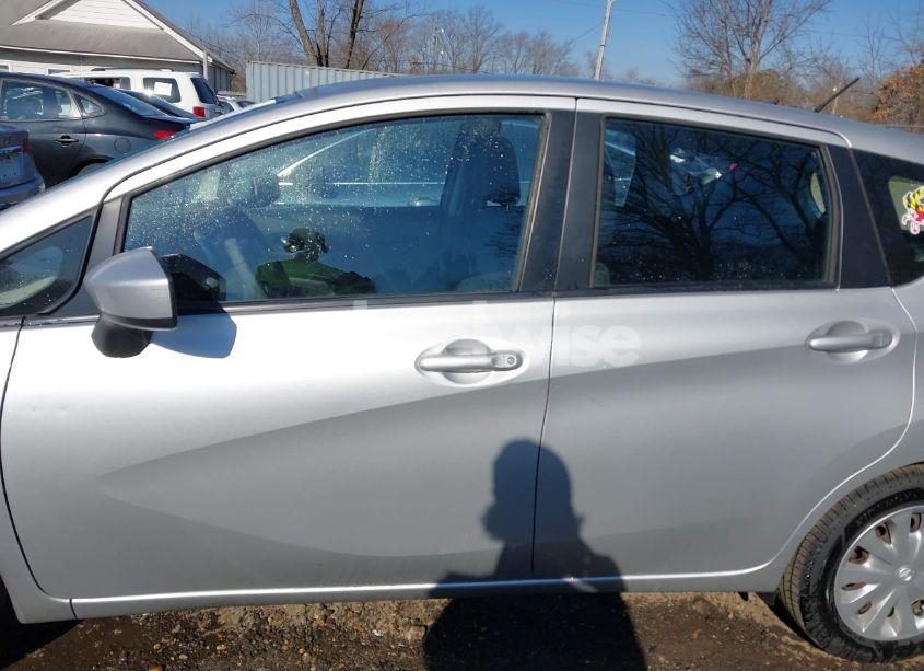 Photo 14 of 2015 Nissan Versa NOTE S (SR)/S PLUS/SL/SR/SV (VIN 3N1CE2CP0FL401890)