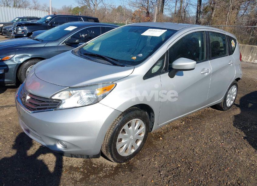 Photo 2 of 2015 Nissan Versa NOTE S (SR)/S PLUS/SL/SR/SV (VIN 3N1CE2CP0FL401890)