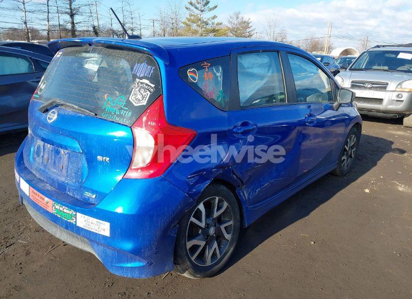 Photo 4 of 2015 Nissan Versa NOTE SR (VIN 3N1CE2CP0FL423064)