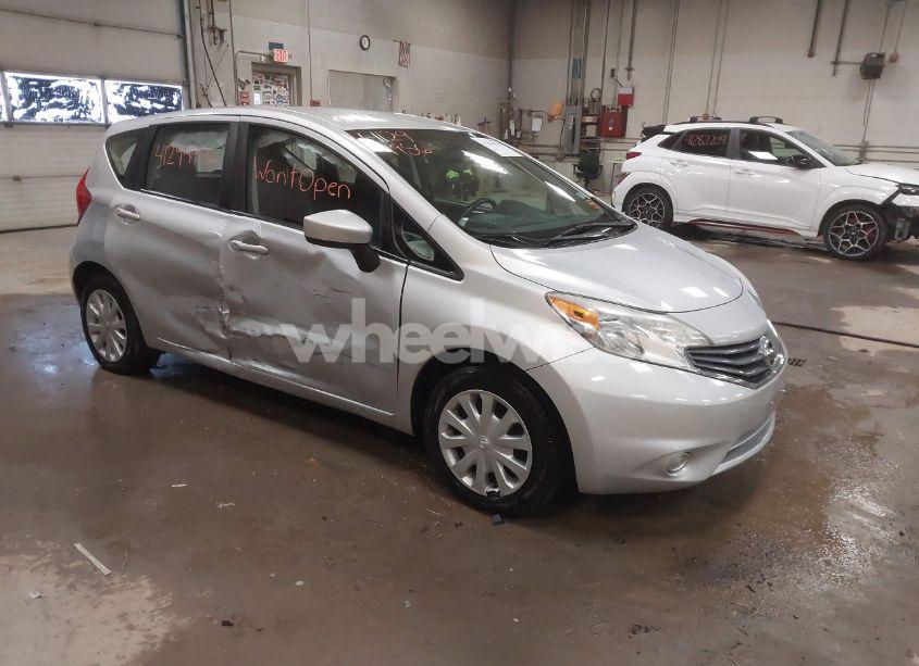 2016 Nissan Versa NOTE S (SR)/S PLUS/SL/SR/SV (VIN 3N1CE2CP0GL352952) main photo