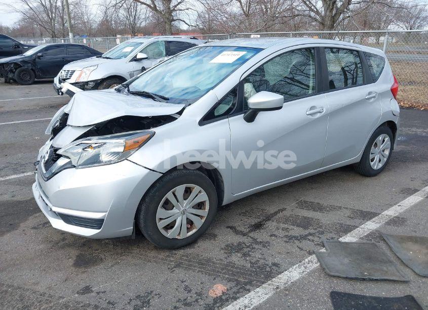 Photo 2 of 2017 Nissan Versa NOTE SV (VIN 3N1CE2CP0HL352029)