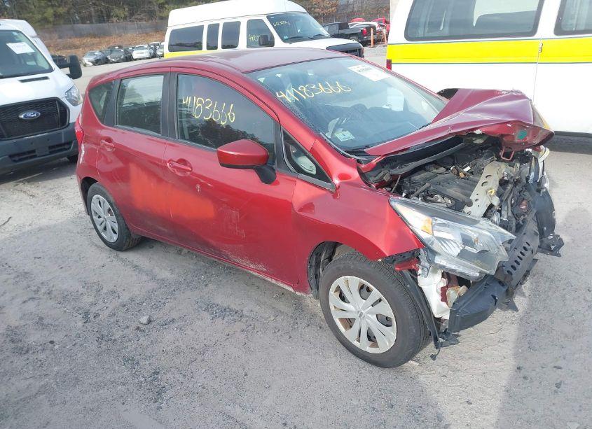 2018 Nissan Versa NOTE S (VIN 3N1CE2CP0JL365952) main photo