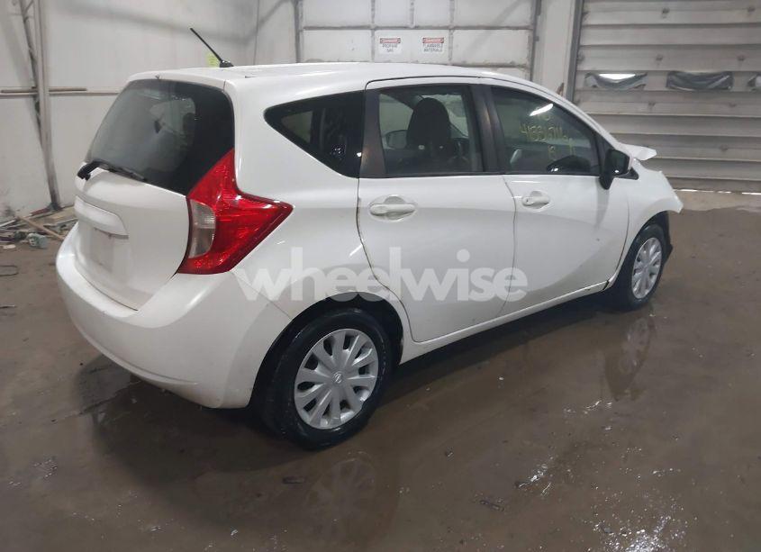 Photo 4 of 2015 Nissan Versa NOTE S (SR) (VIN 3N1CE2CP1FL351775)